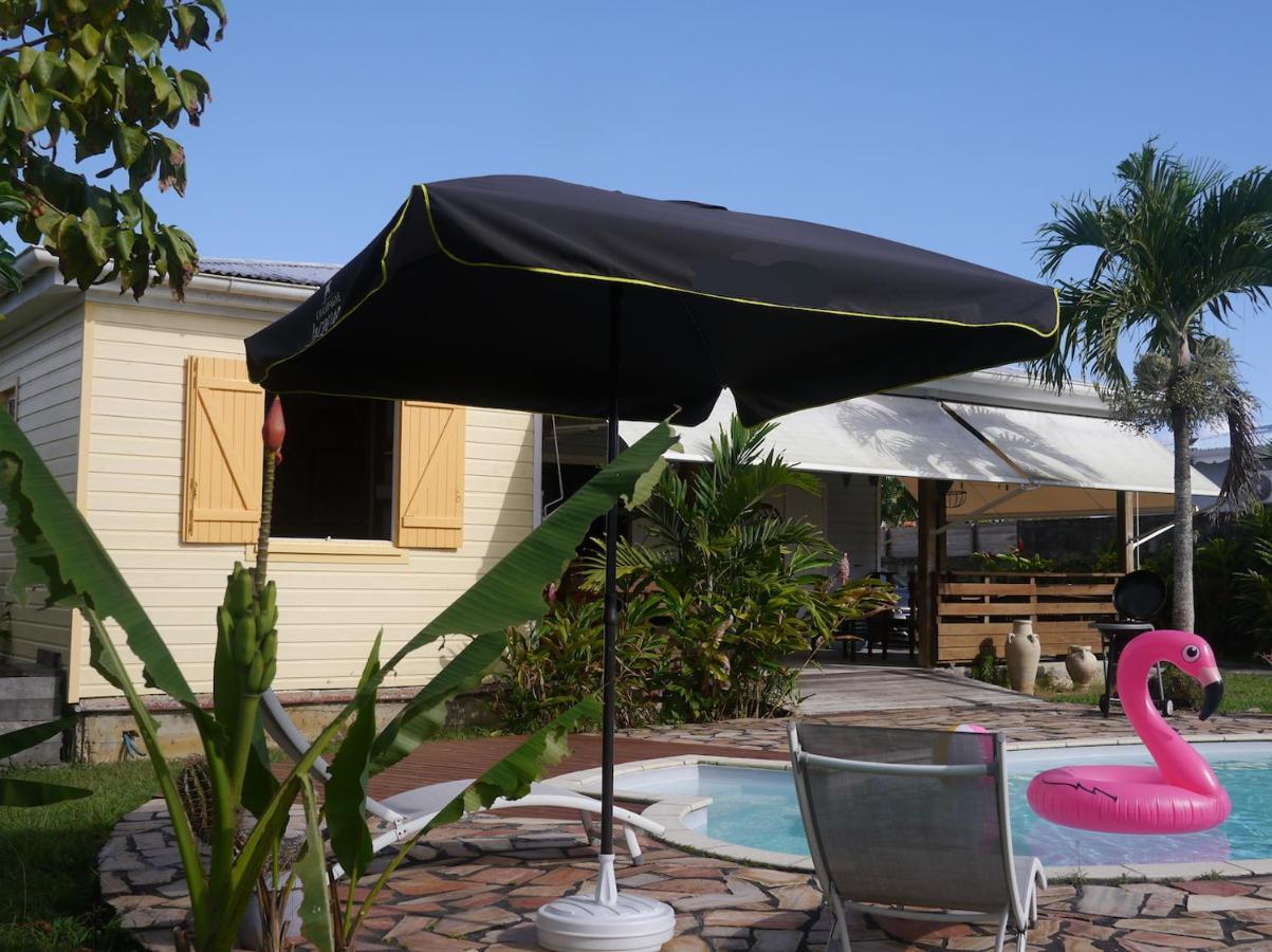 Charmante Villa Creole Climatisee, Jardin Tropical Et Piscine Prives Lamentin Esterno foto